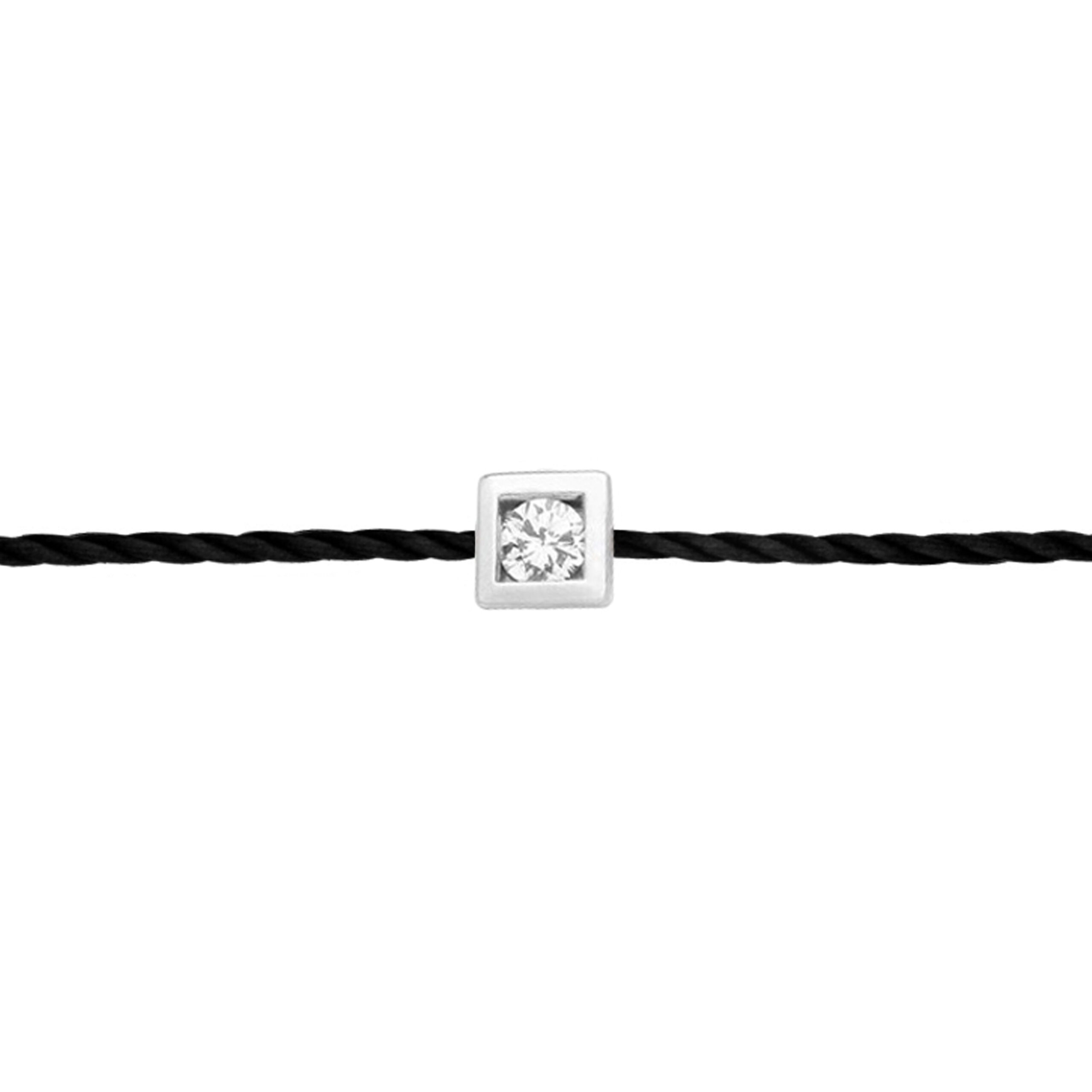 Thread bracelet with square diamond