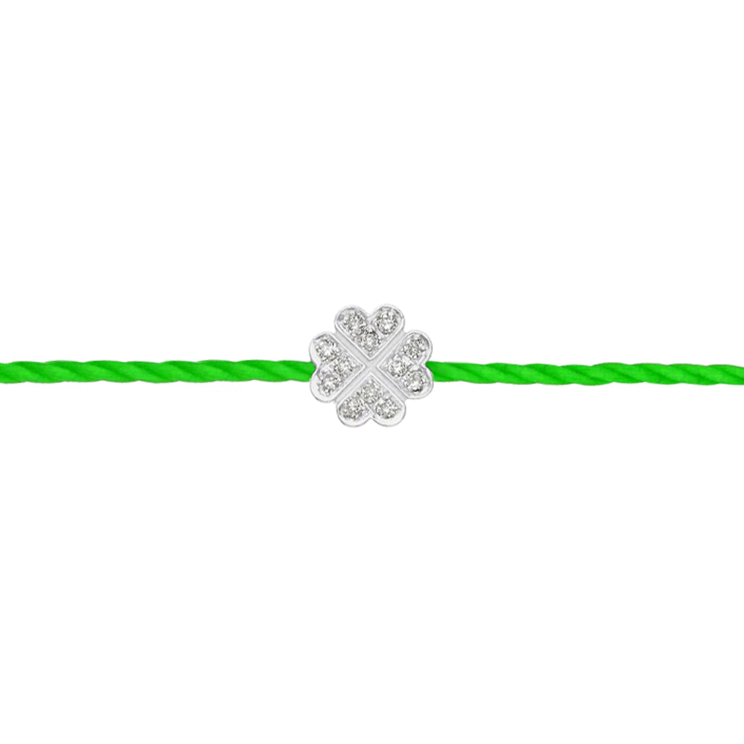 Bracelet trèfle en diamants sur fil cordon de couleur est un bijou abordable, accessible et pas cher pour femme et un cadeau original de noël, d'anniversaire, d'amour ou d'amitié idéal. Fabriqué en France.