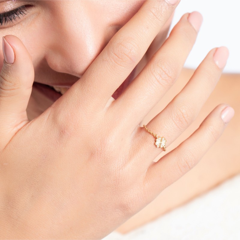 Bague trèfle chaîne en or blanc, rose ou jaune et