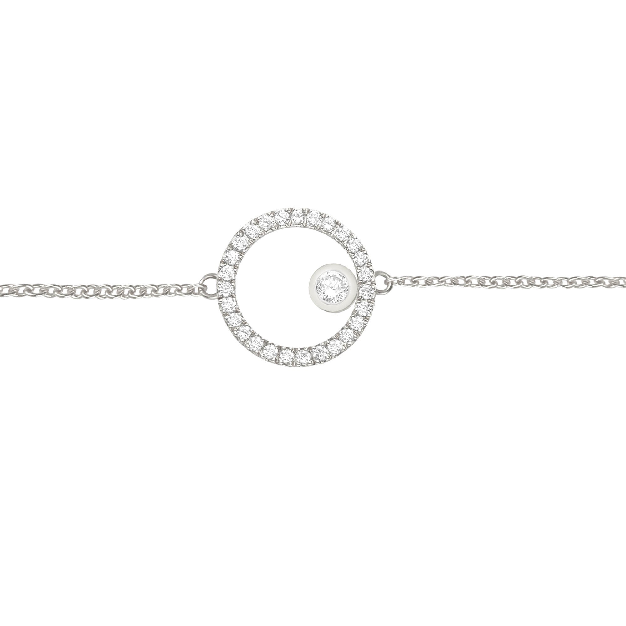 Bracelet motif cercle en diamants en or blanc pour femme et un cadeau original de noël, d'anniversaire, d'amour ou d'amitié idéal. Fabriqué en France.