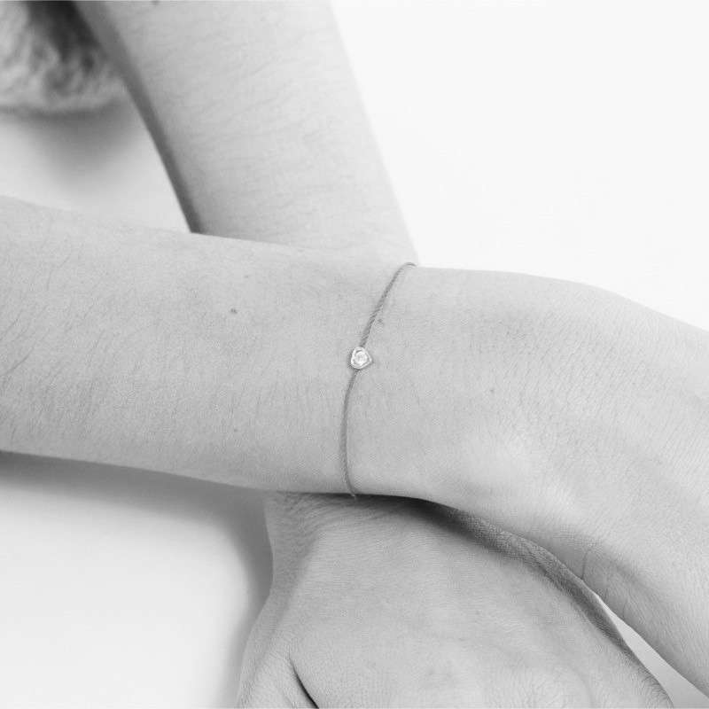 Thread bracelet and heart diamond
