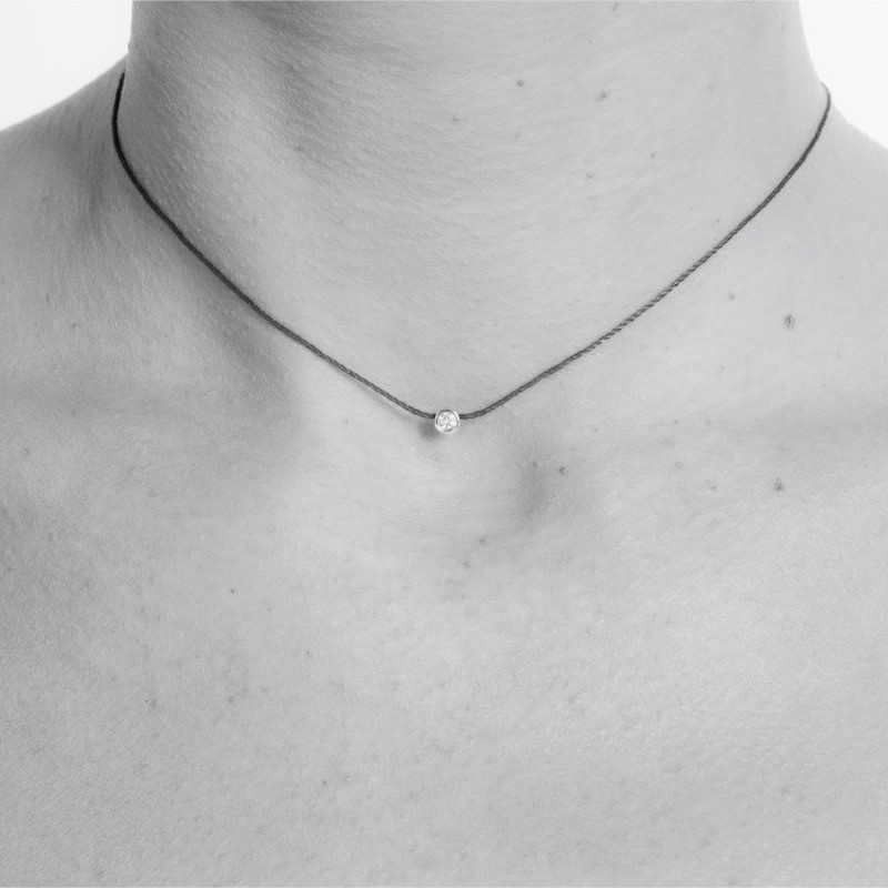 Collier fil de coule porte-bonheur ou autres couleurs et