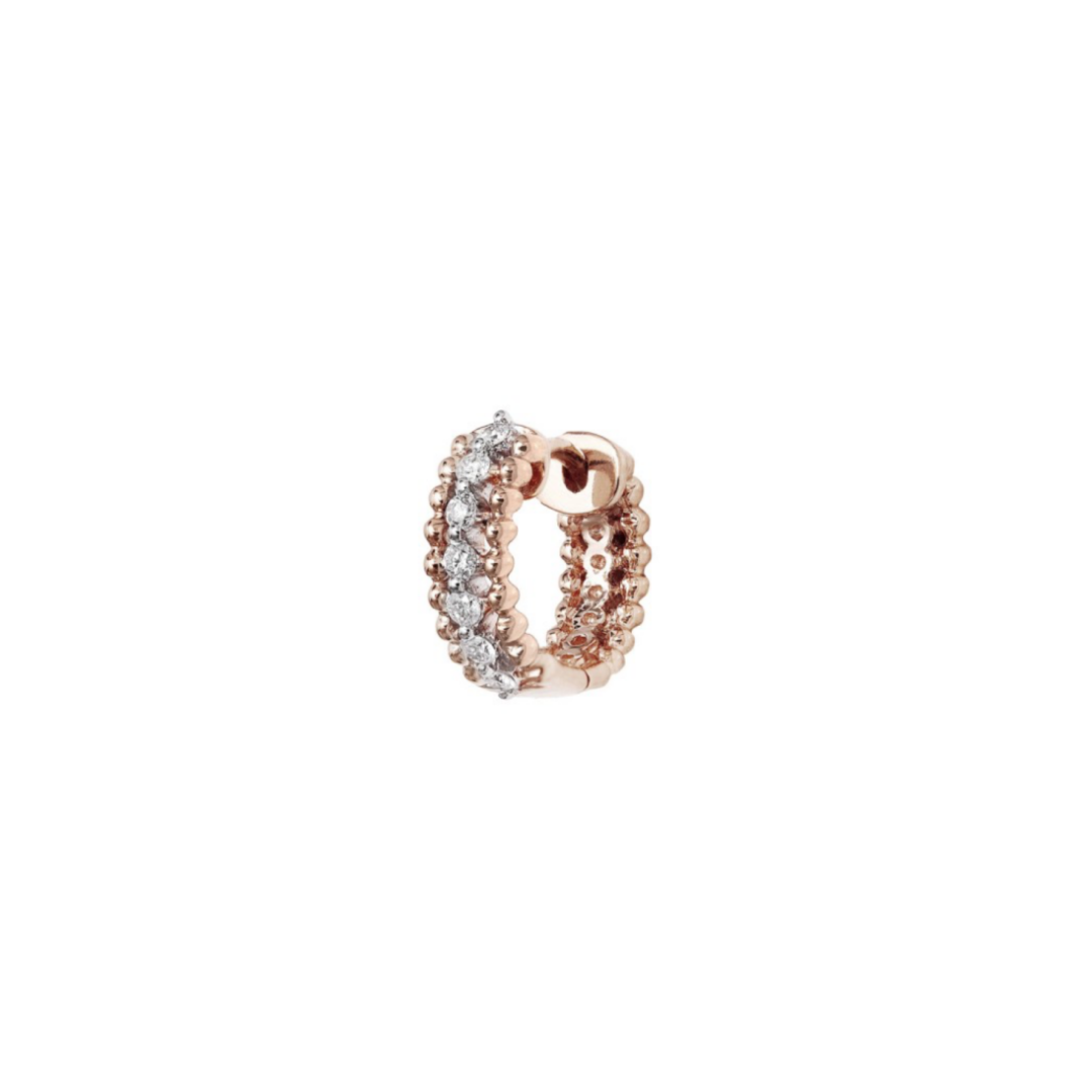Elégante boucle d'oreille créole unique en or rose et diamants portées par Meghan Markle et d'autres célébrités. Bijou cadeau idéal pour un anniversaire, Noël, mariage ou fiançailles. Fabriqué en France.