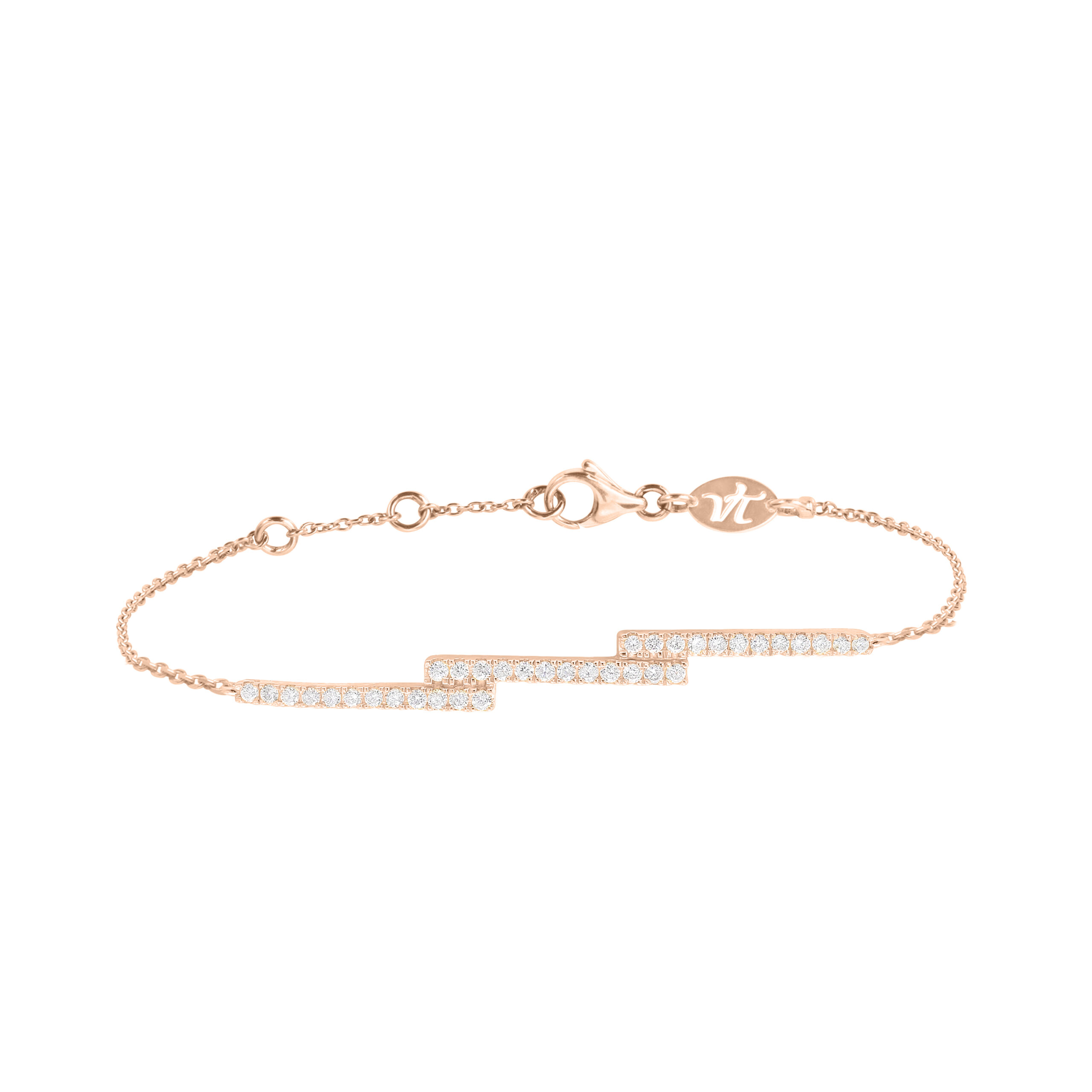 Ce bracelet fin et tendance en or rose et lignes de diamants à superposer ou à accumuler est prisé par les stars et célébrités. Ce bijou de joaillerie fine made in France est un cadeau idéal pour l'anniversaire d'une femme.