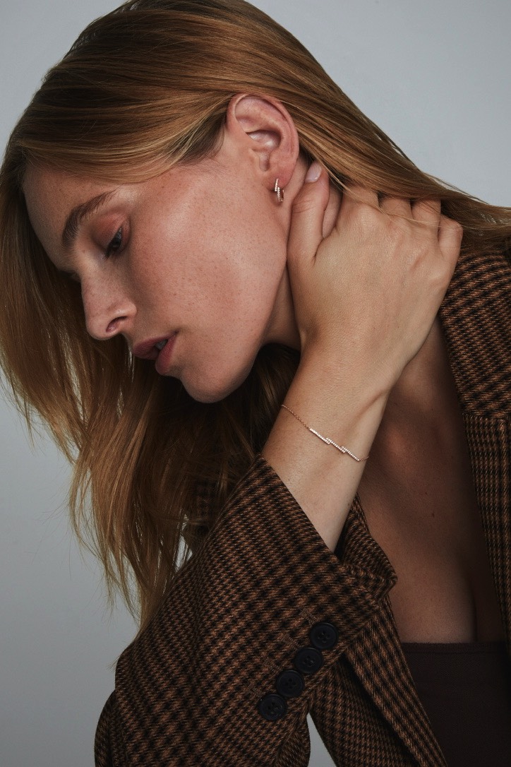 Bijoux pour femme en or et diamant de luxe, élégants et raffinés. Marque de Joaillerie fine de luxe moderne et tendance. Cadeau de noël, d'anniversaire et de mariage idéal
