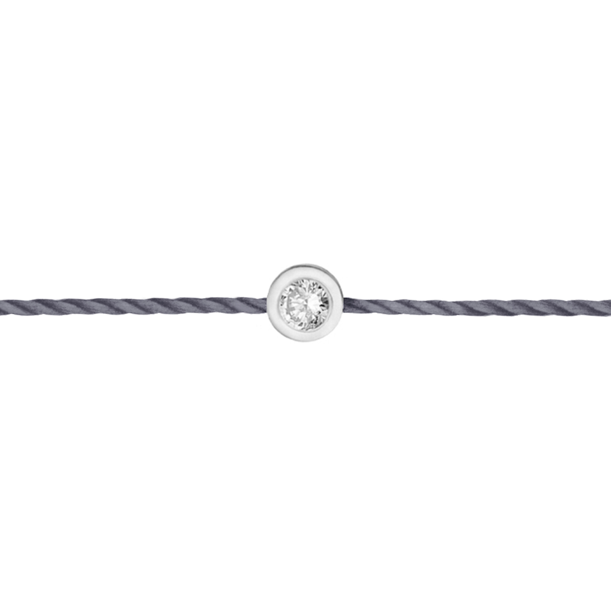 Bracelet diamant noir sur fil cordon de couleur pour femme est un bijou tendance abordable, accessible et pas cher made in France, prisé par les stars et les célébrités, à superposer ou à accumuler et un cadeau d'anniversaire, d'amour ou d'amitié idéal.